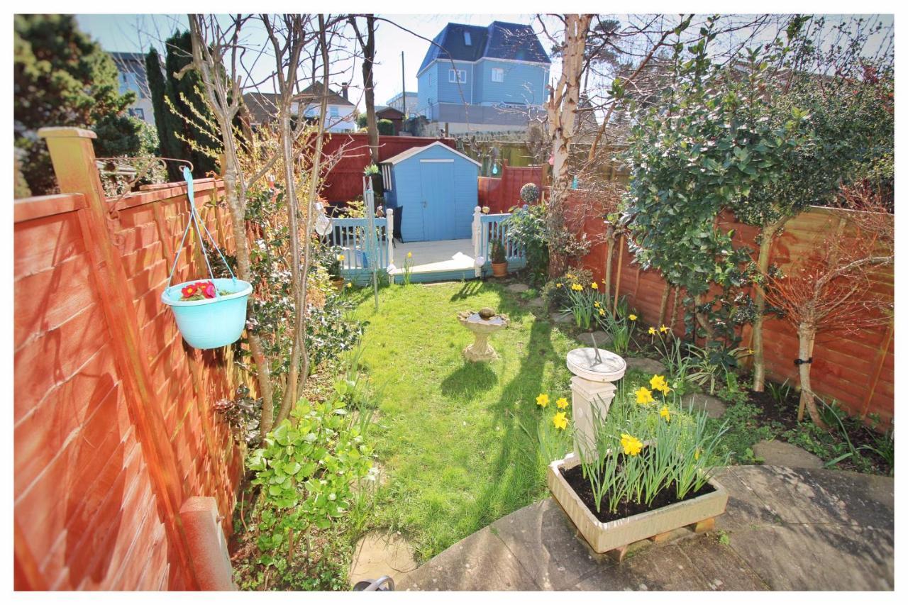 サンダウンSelf Contained Flat With Private Garden & Parkingアパートメント エクステリア 写真